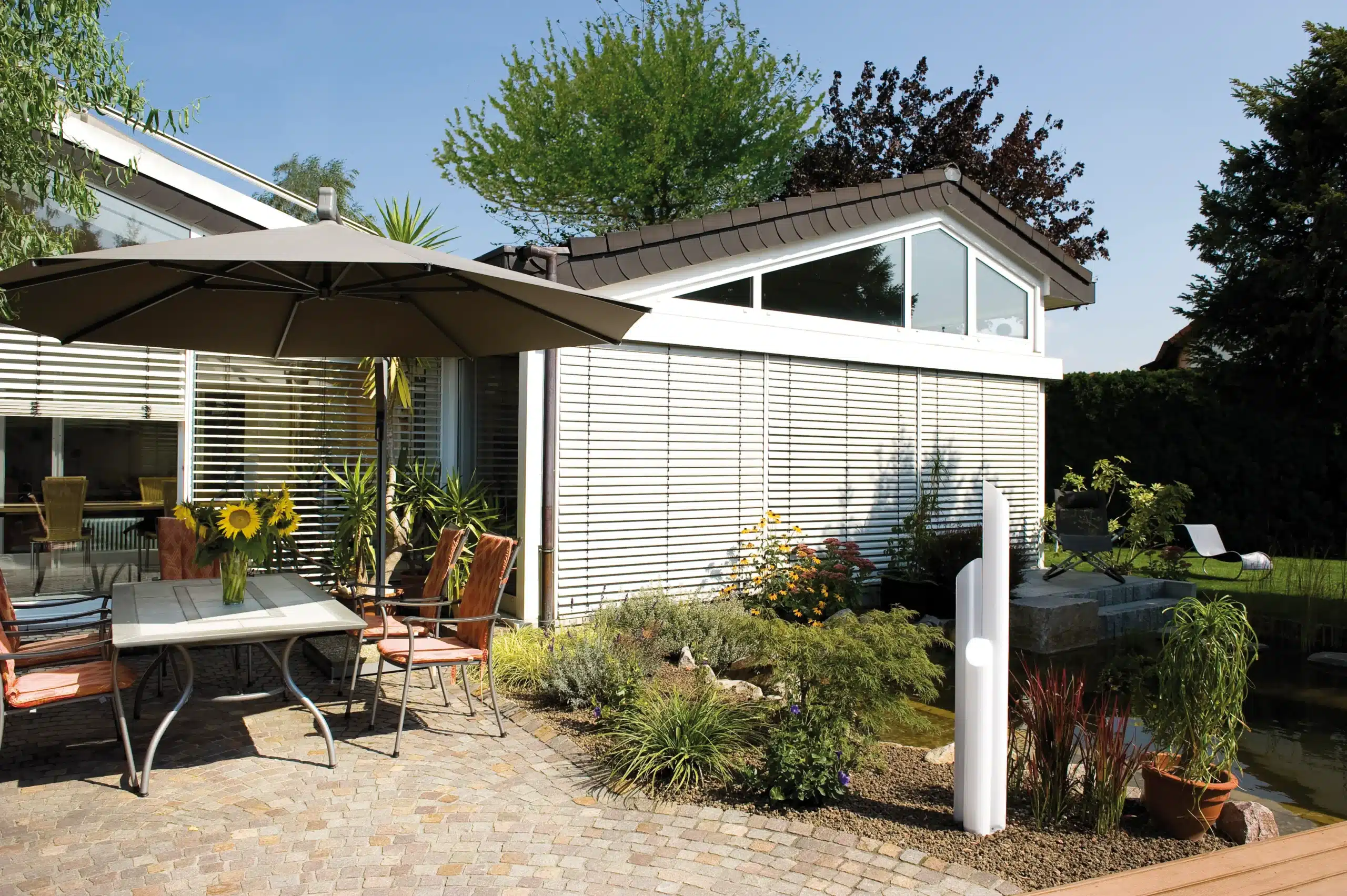Brise soleil orientable - Fenêtres du Léman